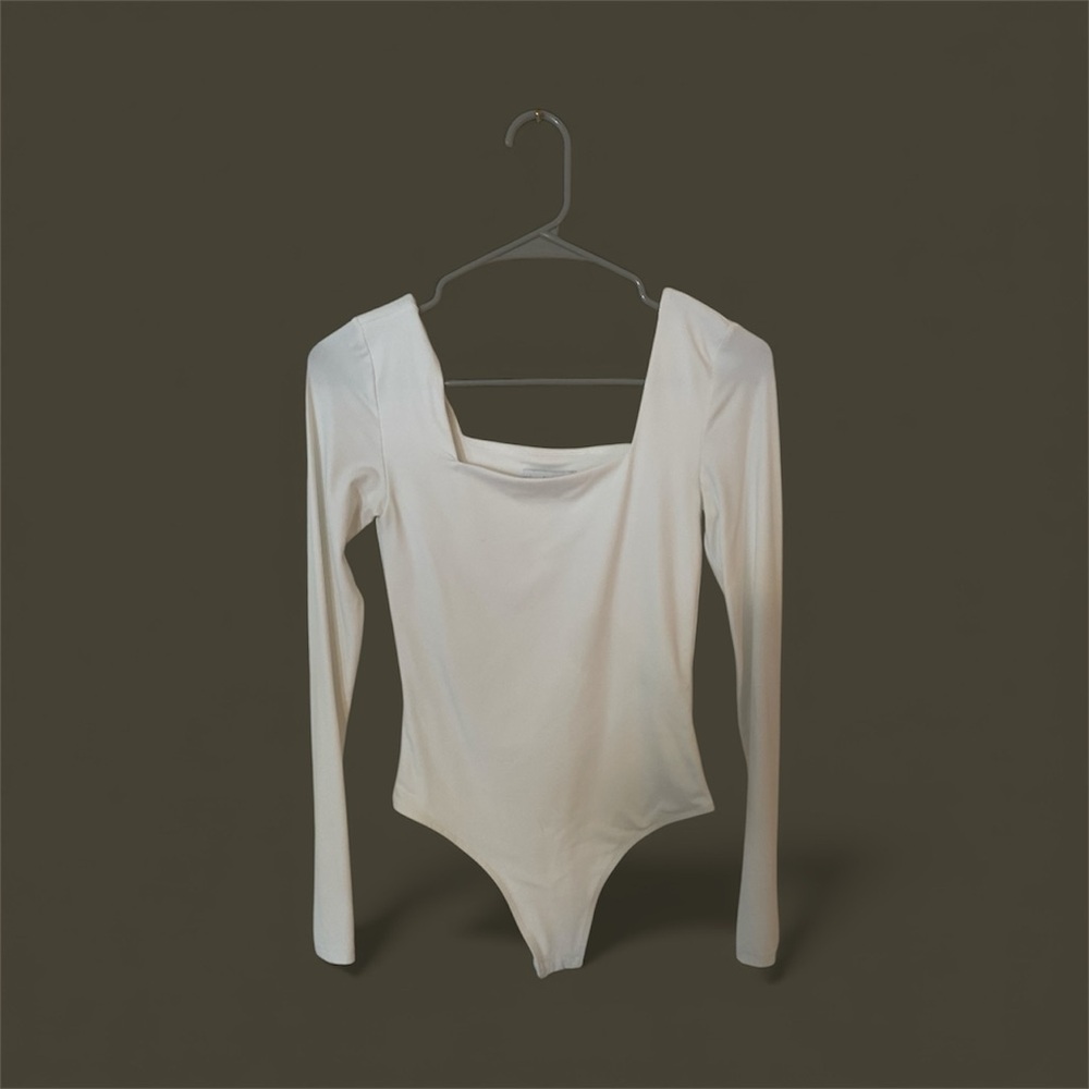 White Square Neck Long Sleeve Bodysuit